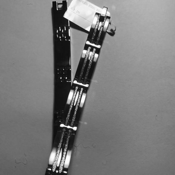 Jewelry - 🎄8.5 inch Stainless Steel bracelet with tag New🌟